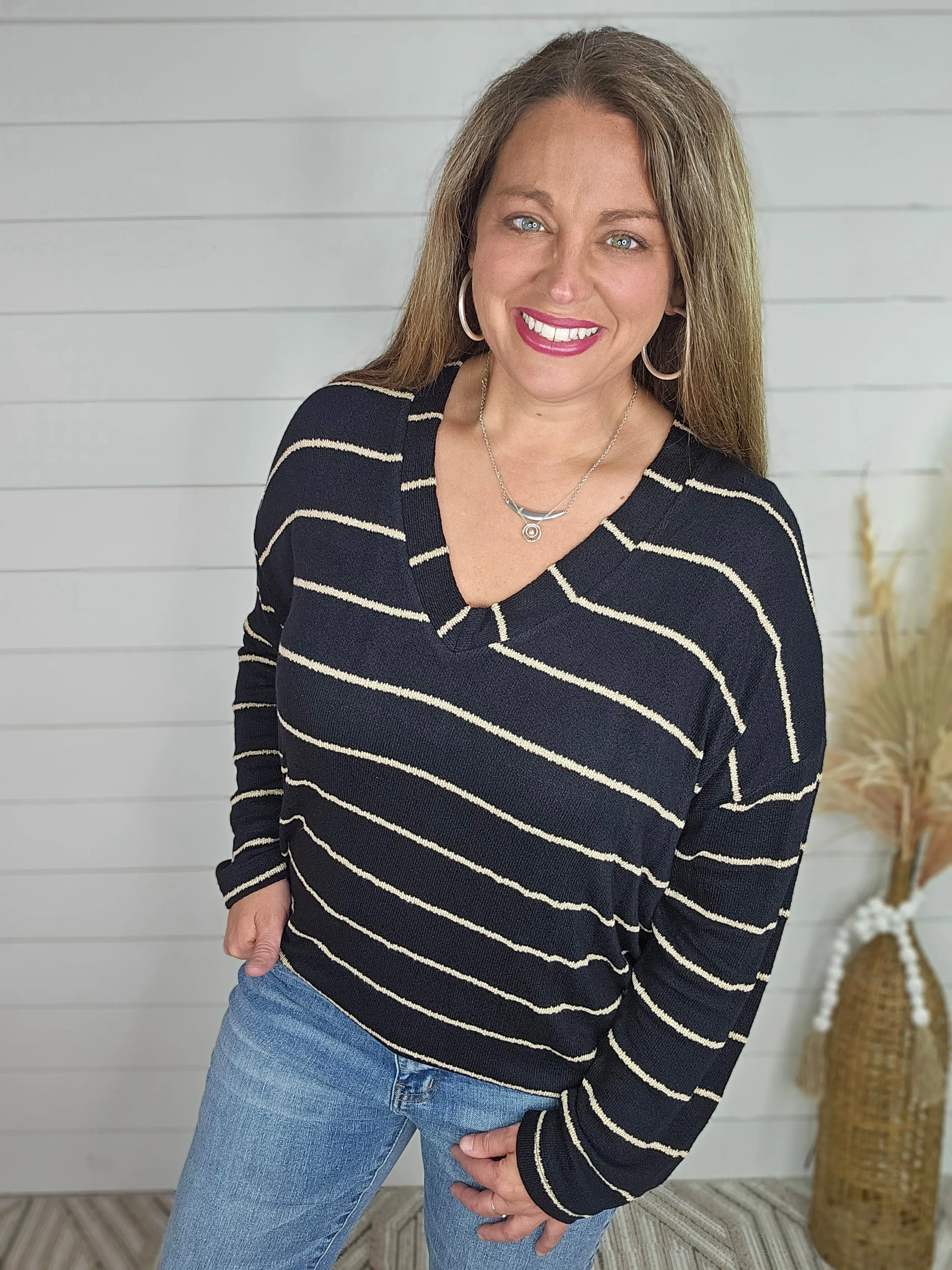 BLACK/TAUPE STRIPED LIGHT WEIGHT V NECK PULLOVER SWEATER