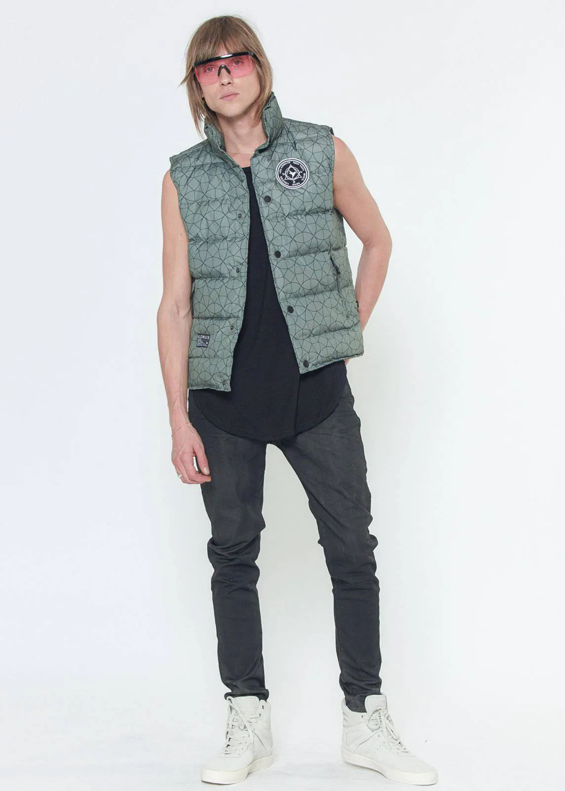 Konus Men's Printed Puffer Vest in Olive