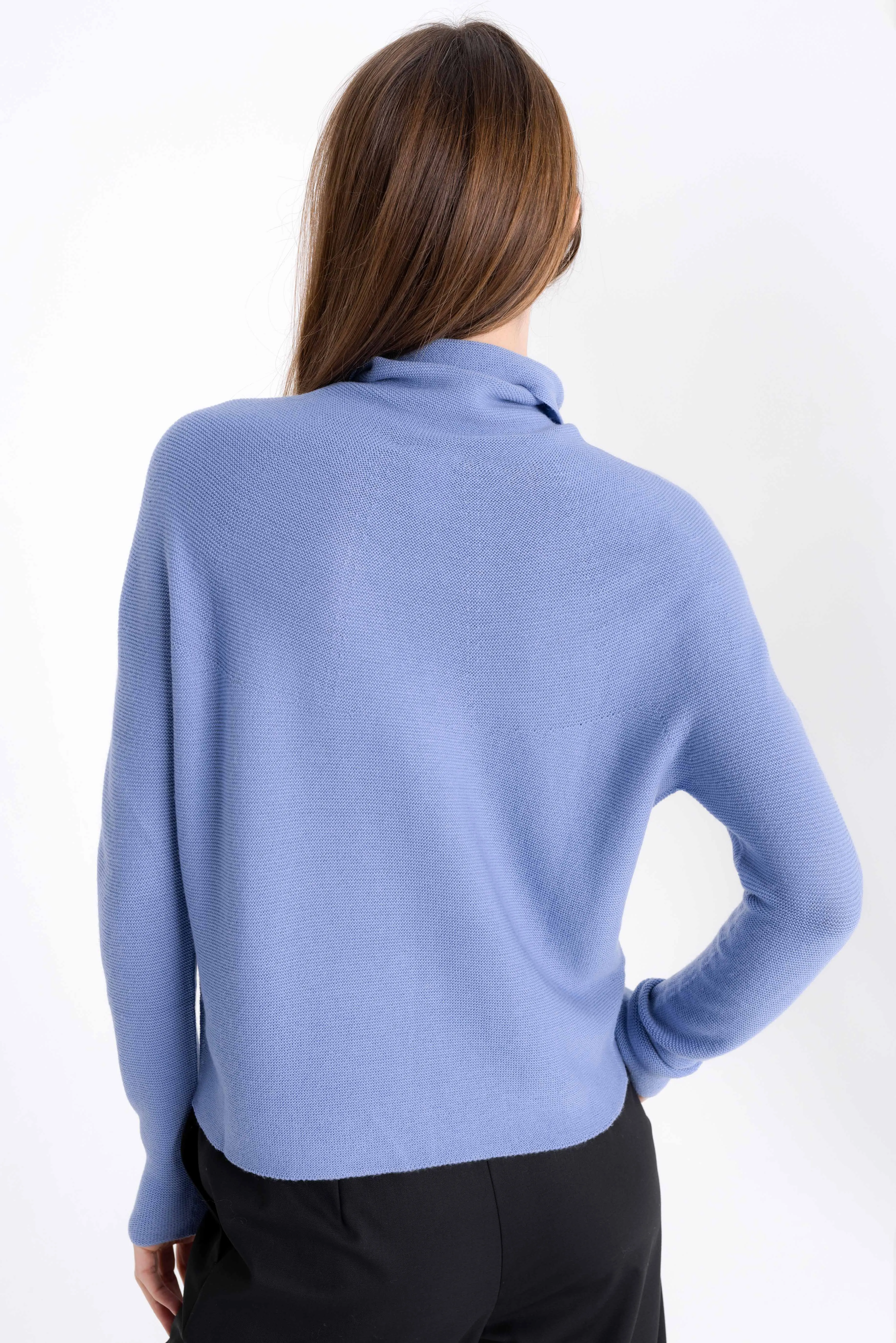 LIGHT BLUE LOOSE FIT SWEATER