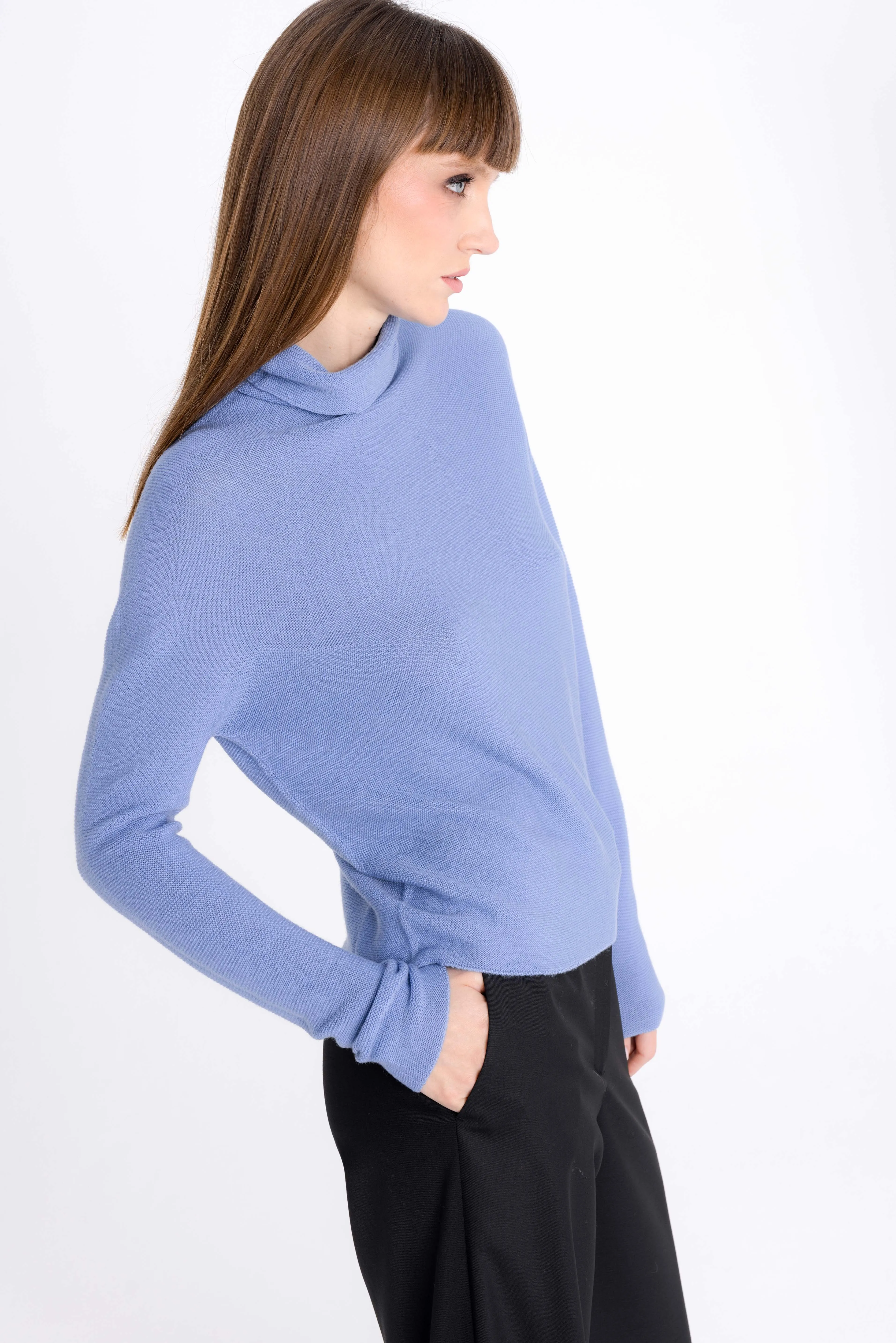 LIGHT BLUE LOOSE FIT SWEATER