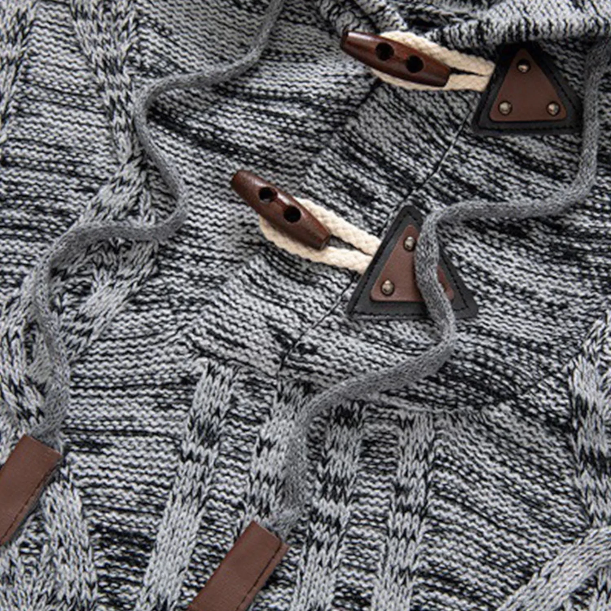 Noah | Knitted Sweater